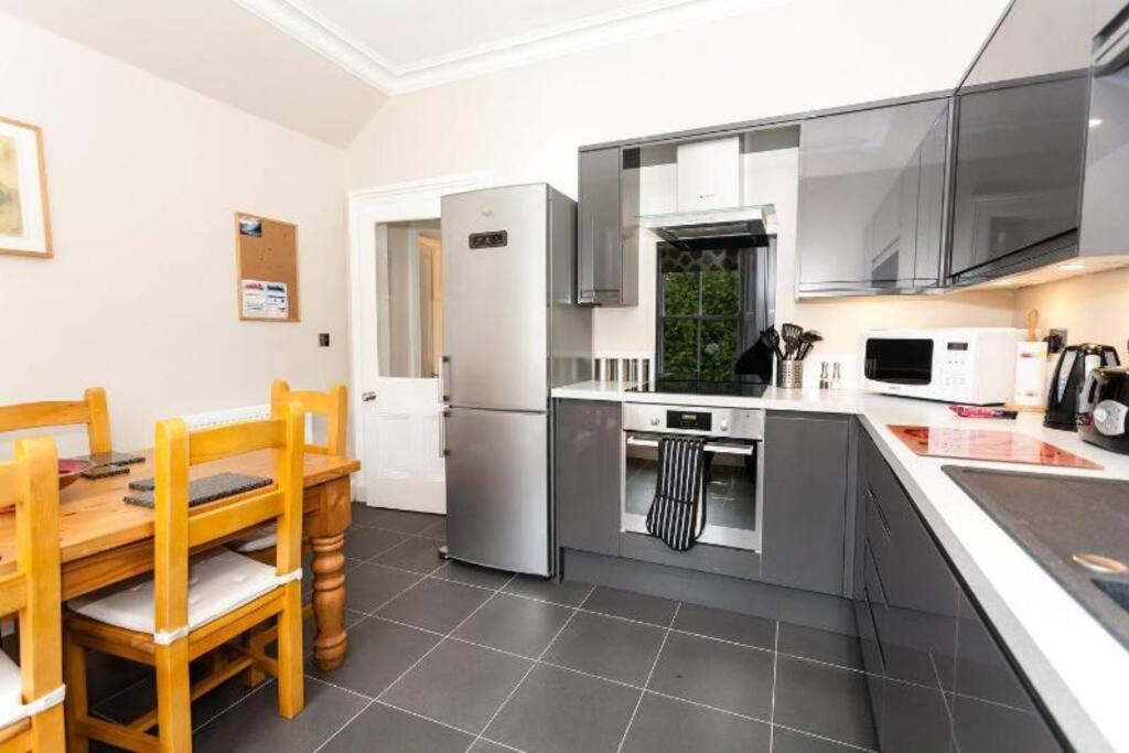Entire, Central & Fully- Equipped Flat, West End Edinburgh Exterior photo